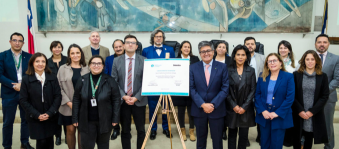 usach's tweet photo. 🤝¡Uniendo fuerzas con los líderes globales para potenciar el talento del futuro!

✨ El Departamento de Contabilidad y Auditoría de nuestra Facultad de Administración y Economía (#FAE) celebró la firma de un convenio de colaboración estratégico con Deloitte, una de las firmas de servicios profesionales y consultoría más importantes del mundo.

🔗Sigue la noticia en: https://t.co/Hs92mM3rKi