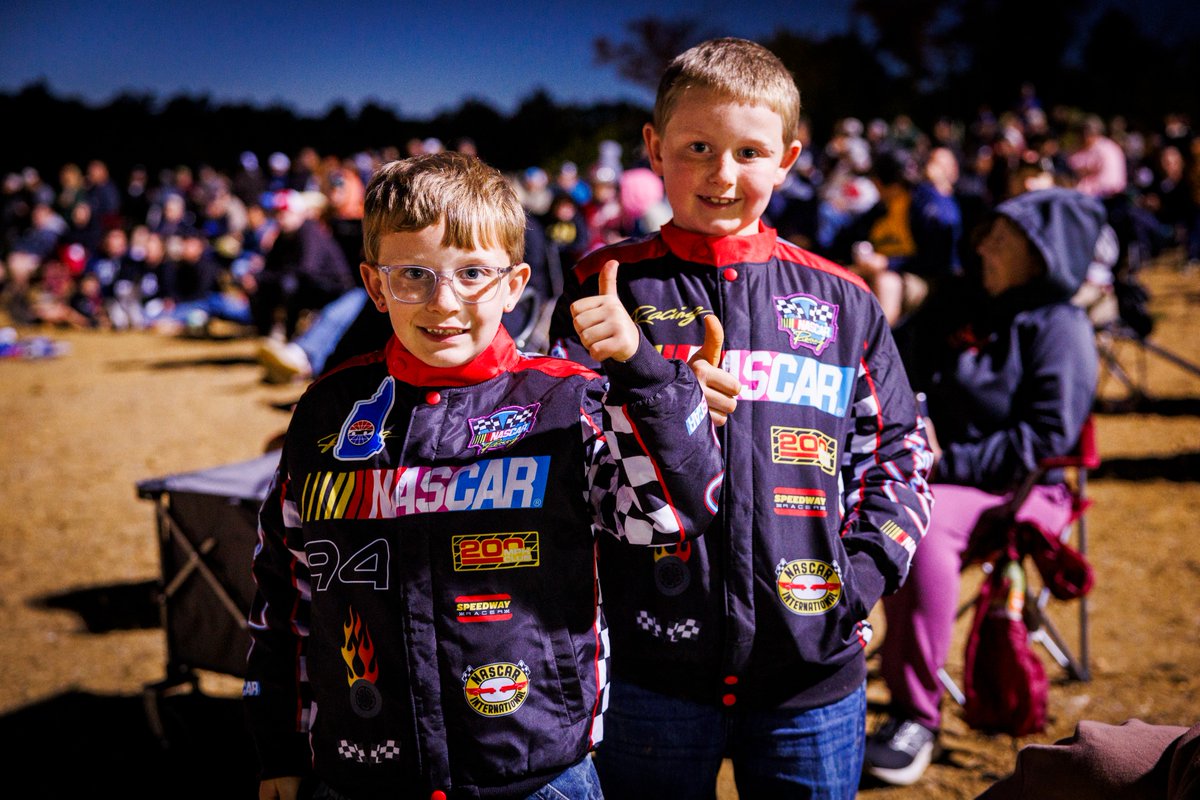 NHMS's tweet photo. Come one, come all. π
Here's why NASCAR at #NHMS is one of the best live events for all ages. ‡
π°: https://t.co/6AKm0mCGW8 https://t.co/BRbEelESsO