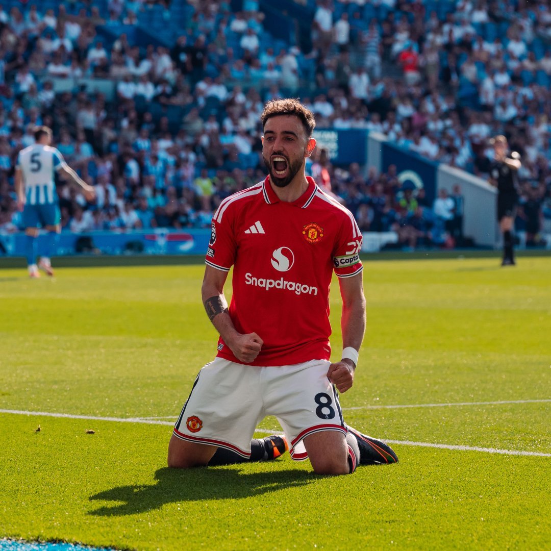 SimplyUtd's tweet photo. For those who don't know, this is the player who holds the record for the most assists in a single Premier League season. 👏🔥 https://t.co/vVCxLeToIk