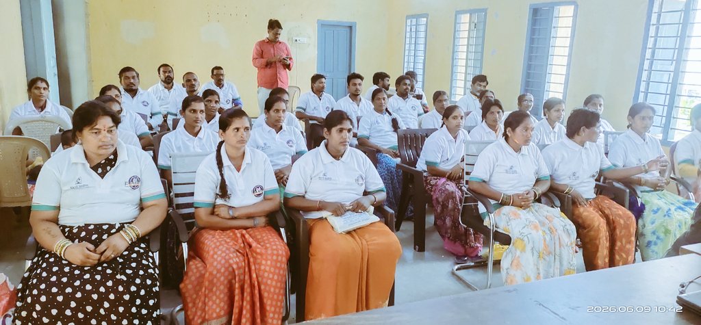 HALIYAMC's tweet photo. As a part of Namaste scheme Haliya Municipality conducted informal waste pickers traning Component refers to a government and social inclusion framework aimed at formally integrating informal waste workers into the solid waste value chain. https://t.co/NoOQ6iDyQR
