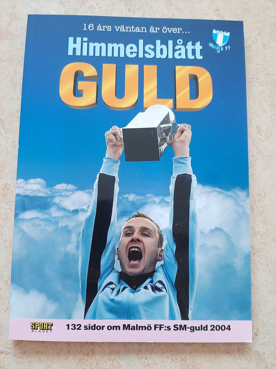 Ftblen's tweet photo. Himmelsblått guld. 132 sidor om Malmö FF:s SM-guld 2004. https://t.co/3zqdS7froO