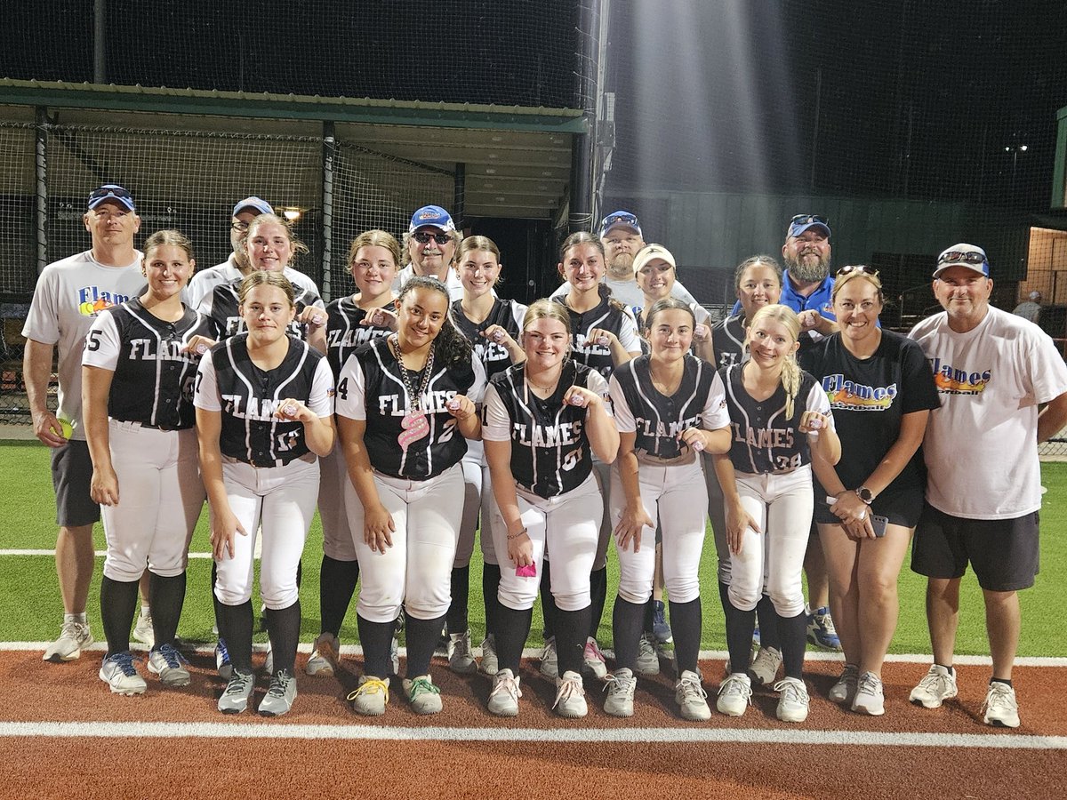 FlamesofNE's tweet photo. 2nd place finish, lots of laughs, and one very determined mozzarella stick! Overall record of 3-2-1 and unbelievable proud of the fight! 

💣💣 @AshlynKottwitz https://t.co/4bJub044UQ