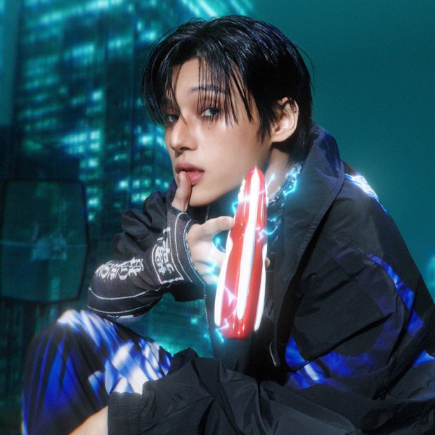 wccsxnhell's tweet photo. cyberpunk partners in crime except they hate each other disagree on everything and bicker a lot and lowkey get caught while trying to rob a bank and end up imprisoned together and keep blaming the other “if you had shut the fuck up we wouldn’t have gotten caught” https://t.co/DBoCHzzns9