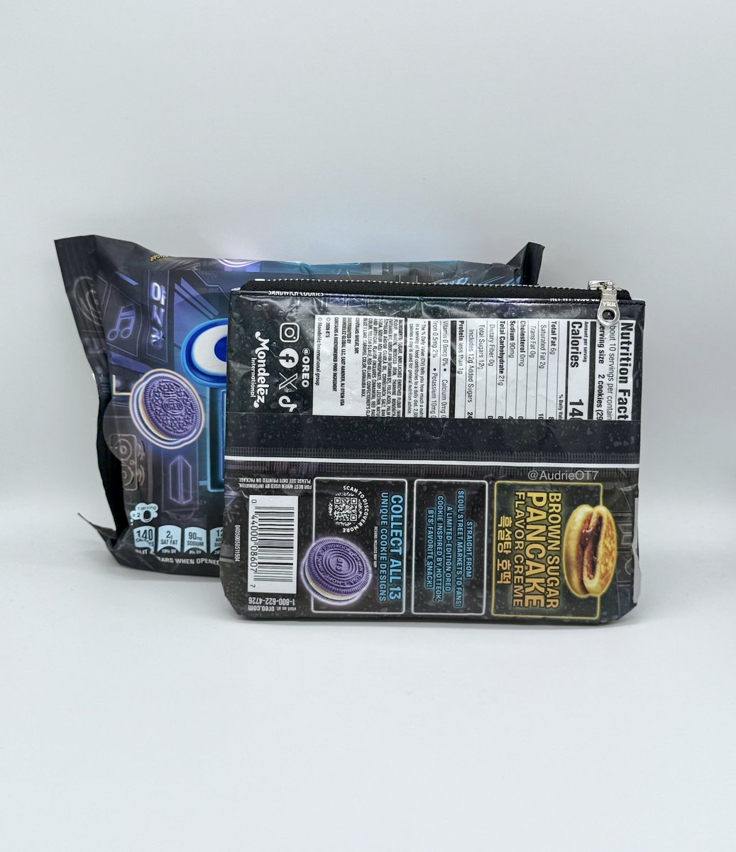 AudrieOT7's tweet photo. * SHOP UPDATE *
Wed June 10, 9PM EDT

I'll be updating the shop with the second round of preorders for the BTS Oreo pouches!! 💜

https://t.co/4wWNCbOsMq https://t.co/BkyUfEwXle