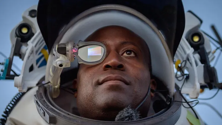 JTDH's tweet photo. Artemis III Mission Specialist Andre Douglas, Ph.D. @Astro_AndreD has a Connecticut connection- he graduated from the @USCGAcademy! @NASAArtemis @NASA #artemis3 #artemisiii #nasa #space #ct #conn #connecticut #newengland #USCG #commander #uscgreserve #coastguard #SempterParatus https://t.co/BcL4eDTQ6Y