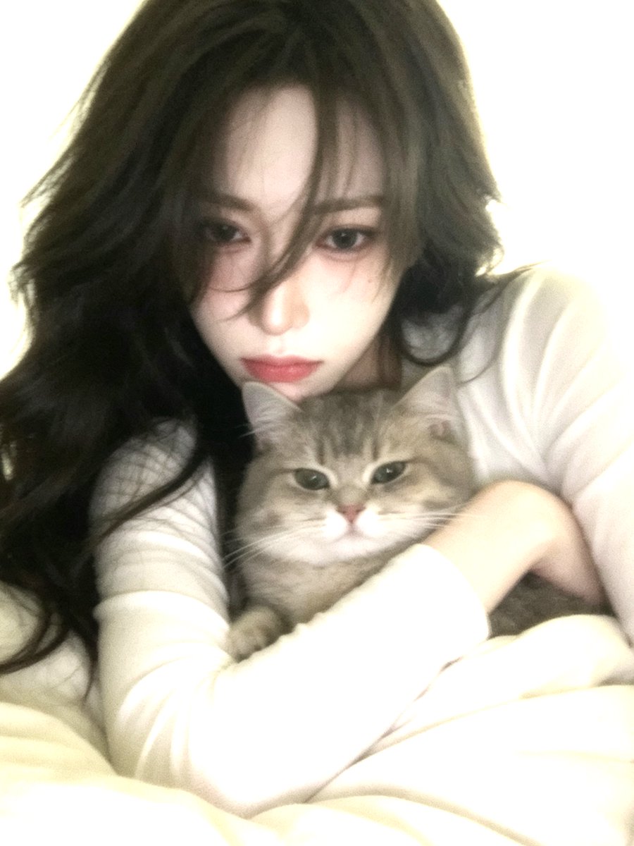 jjh_ax's tweet photo. 장녀 뇨타 ts https://t.co/aKpj5RGnar