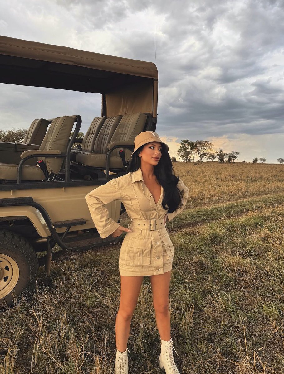 Sparklecxms's tweet photo. I snook off to a safari 🐒🦁🦓🦒🐘🦏 https://t.co/sU4Z7LaswH