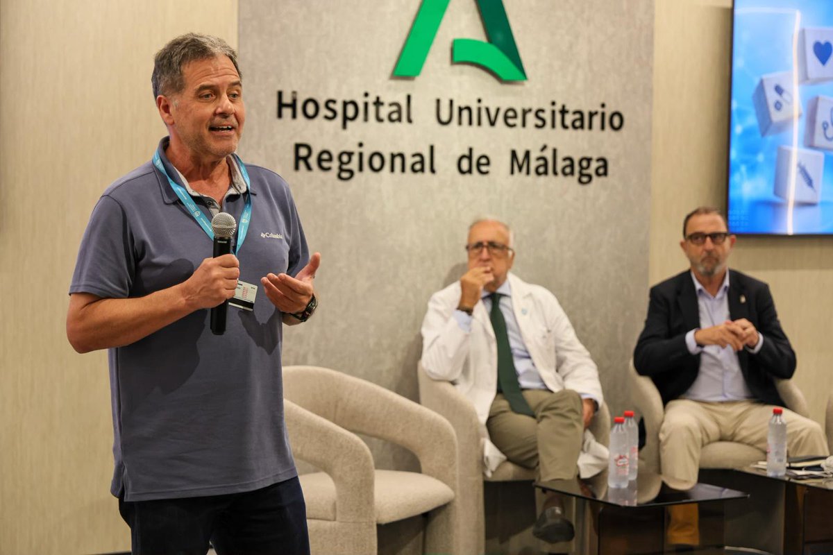 HRegionalMalaga's tweet photo. @MalagaJunta @saludand El encuentro ha reunido a asociaciones de pacientes, entidades sociales y profesionales, y ha presentado los principales proyectos estratégicos del centro, los resultados de la Memoria Anual 2025 y la integración del HRUM en la red europea de Centros Integrales del Cáncer. https://t.co/AxaczXiLnC