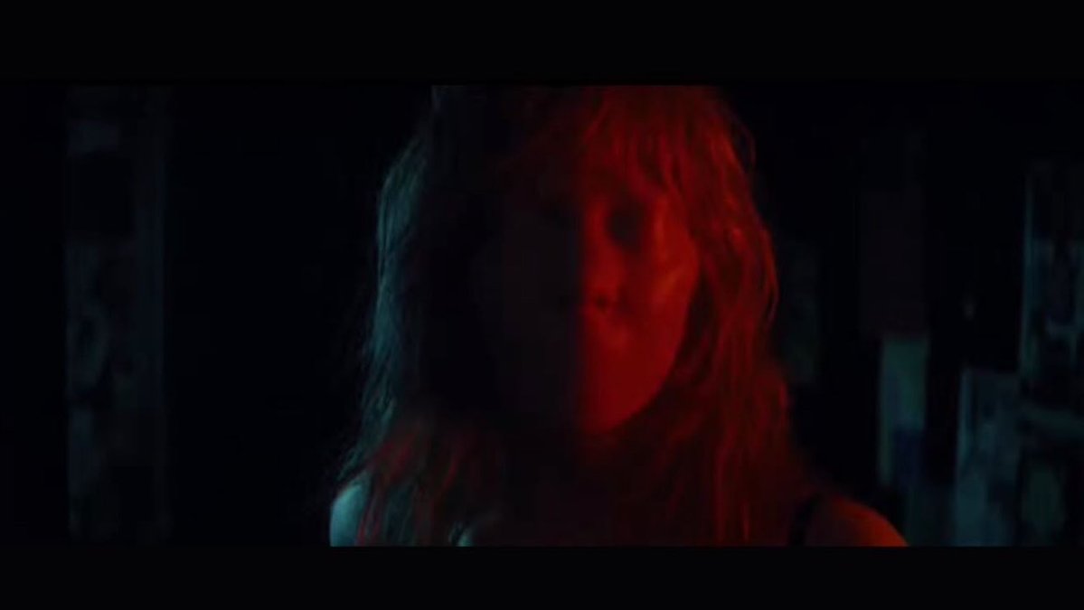 _Ludoisback's tweet photo. Mylène Farmer, le nouveau clip événement signé par la réalisatrice Julia Ducournau.
Ce jeudi à 18h00.
Welcome back Mylène ! https://t.co/jLVTKLNFRo