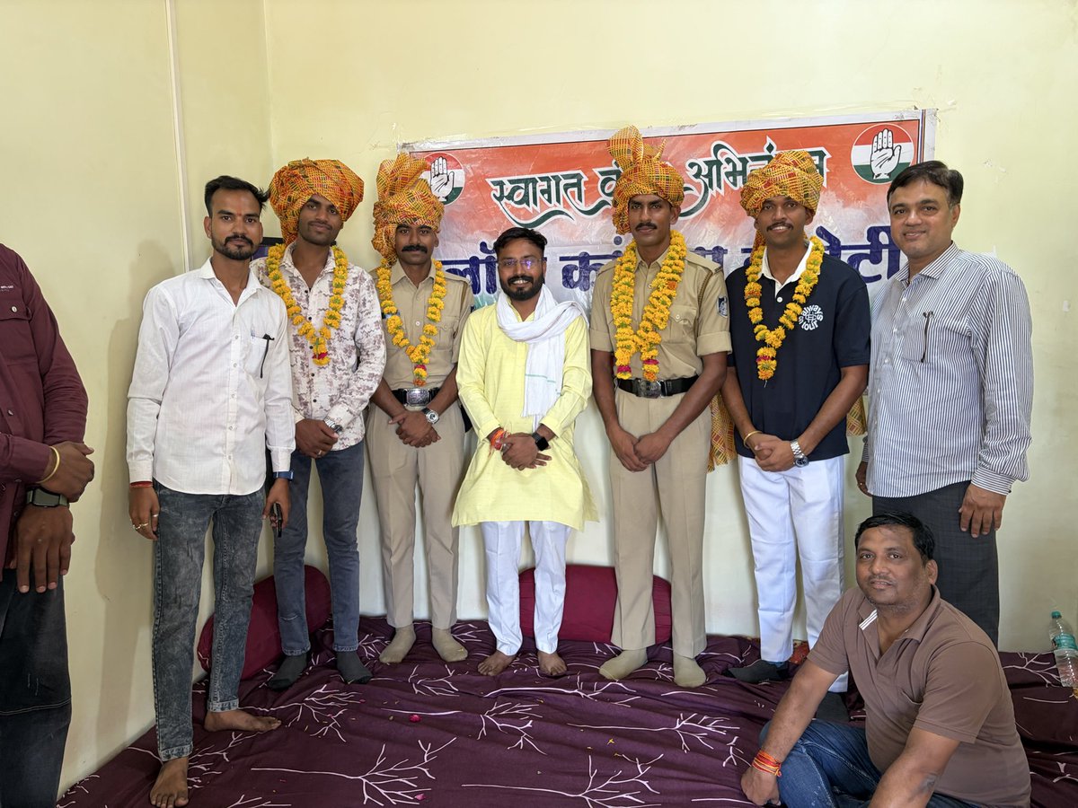 Harishkumar_inc's tweet photo. अत्यंत हर्ष और गौरव का विषय है कि हमारे क्षेत्र शामगढ़ एवं ढाबला गुर्जर के होनहार  लाड़ले युवाओं ने अपनी कड़ी मेहनत और लगन से भारतीय सेना (Indian Army) और मध्यप्रदेश पुलिस में चयनित होकर समूचे क्षेत्र का नाम रोशन किया है। https://t.co/PUS75lVPhL