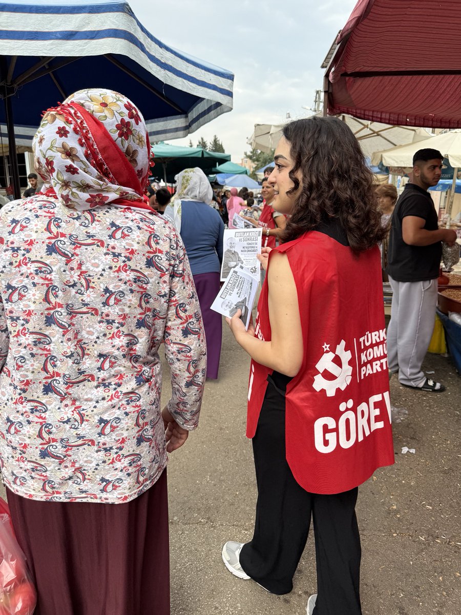 tkpantalya's tweet photo. 📍TKP Genel Sekreteri Kemal Okuyan'ın katılımıyla gerçekleştireceğimiz "Butlan Krizi ve Sonrası" etkinliğimizin duyurusu ile Kızılarık Pazarı'ndaydık.

📍14 Haziran Pazar, 17.00
Konuksever Cemevi Konferans Salonu https://t.co/sQcvzPN7d2