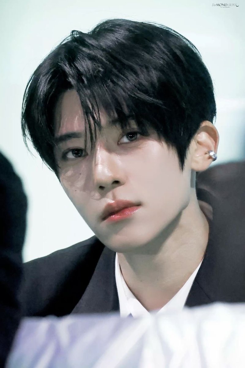 ren_is_u's tweet photo. 보고서 숨 참았던 오시온씨 공유합니다 https://t.co/JMWCyc3ZhV