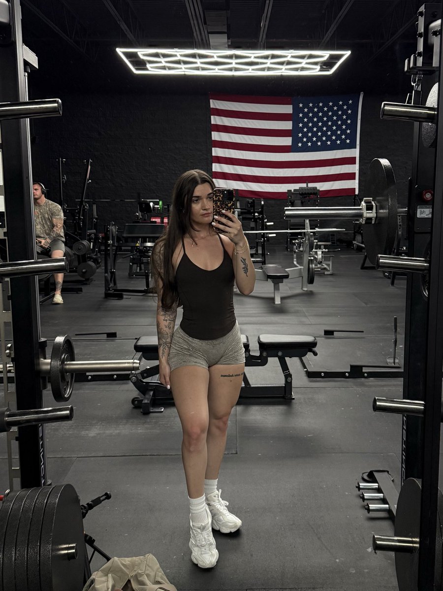 RuhlBrandi's tweet photo. Follow my insta ❤️ brandifitt #gymgirl #workoutvideos #girlswholift #of #onlyfans #onlyfansmodel https://t.co/m5avrx9anG