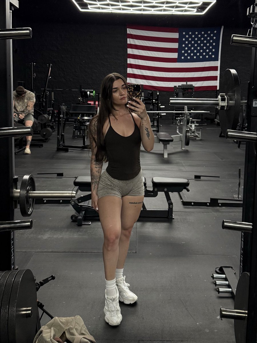 RuhlBrandi's tweet photo. Follow my insta ❤️ brandifitt #gymgirl #workoutvideos #girlswholift #of #onlyfans #onlyfansmodel https://t.co/m5avrx9anG