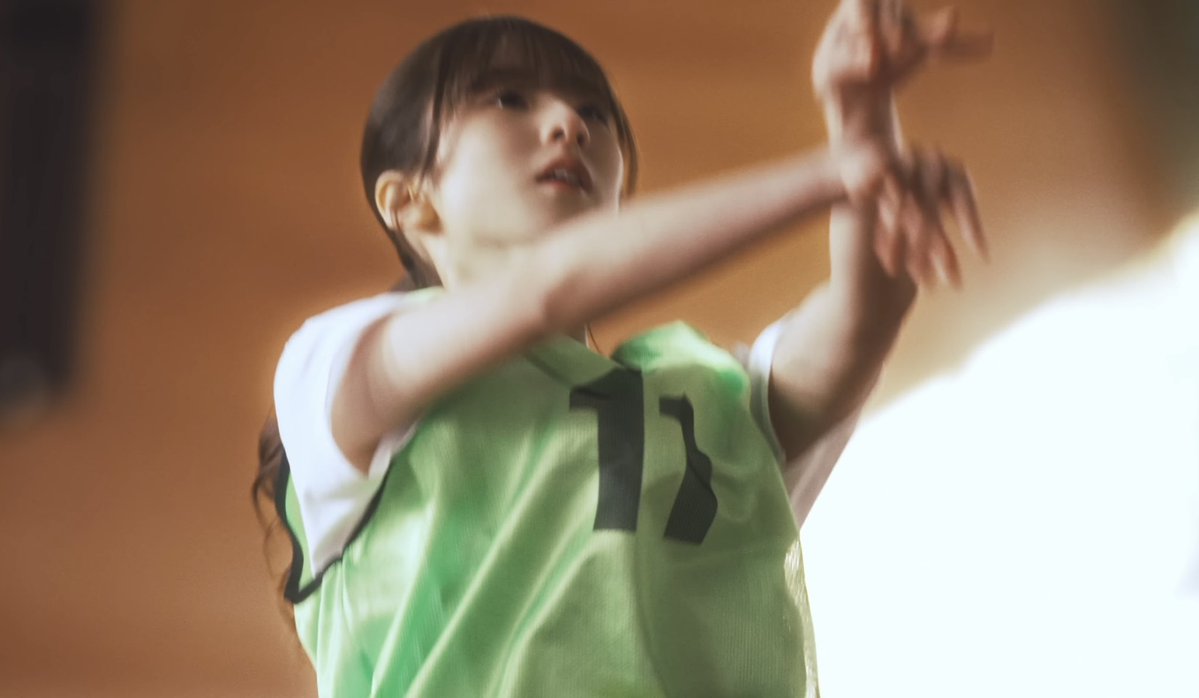 meet_ngz's tweet photo. "2ヶ月で辞めたのにビジュがバスケ部すぎるからバスケキャラが許されてる菅原咲月" https://t.co/7e6DK94XU1