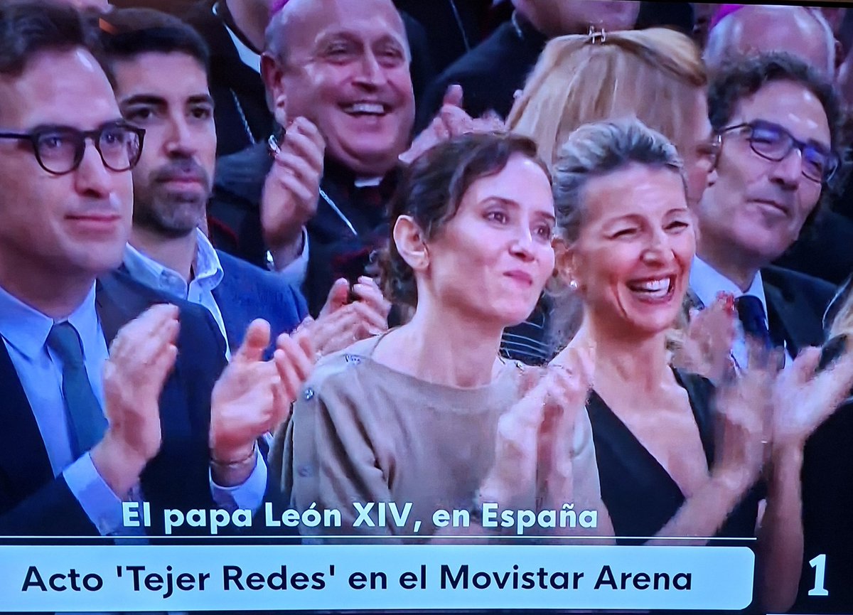 Carlos__Cy's tweet photo. @honrubiahurtado Pues a mí cada vez se me parecen más a Ciudadanos
La nueva democracia cristiana cuqui https://t.co/pMrnGv39Lb