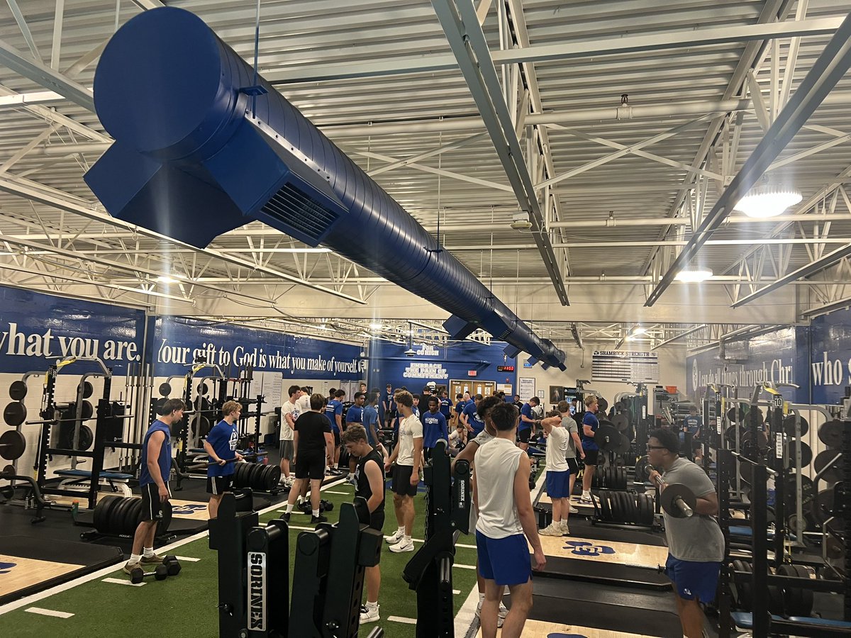 DCCfootball's tweet photo. Championship Tuesday workout at Detroit CC! Thank you to @GuernseyDairy for providing post workout nutrition! #WeAreCC https://t.co/t6No8rsfvl