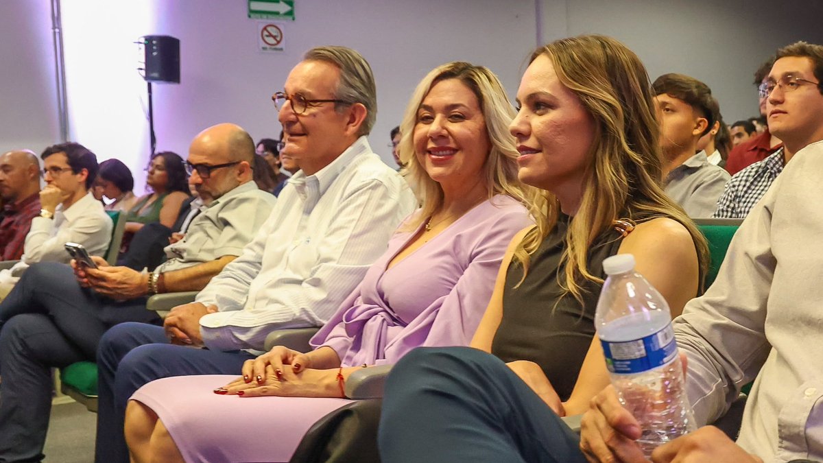 BrendaBuzani's tweet photo. Con la visita de la delegación de embajadores de la Unión Europea, gestionada por el Gobernador @AlfonsoDurazo, creamos un conversatorio con estudiantes del #ITH, donde se promovió una visión de desarrollo y crecimiento para las nuevas generaciones✅️ https://t.co/v5HKTSRzBd