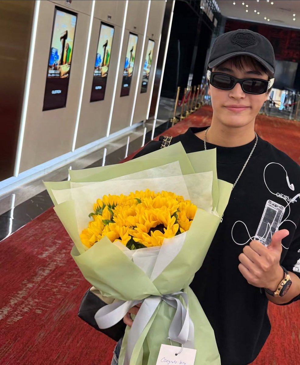 opel_zuza's tweet photo. ข้าน้อยเชื่อว่ารูปเซตนี้จะอยู่ในฟิคแชทเมะคลั่งรักในรี้ดอะไรท์ไปอีก100เรื่อง #.รักเธอคนเดียว #.แฟนผมเก่งที่สุดในโลก #.เธอขาเวรี่กู๊ด #.ความสุขทะลุแว่น #.พวกคนโสดดูไว้ฮี่ฮี่ https://t.co/lX7qKEBkub