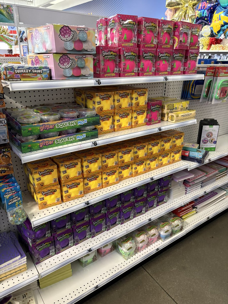 Axles24's tweet photo. This is what kids and adults are going crazy for lmao #5below https://t.co/2M6ZfMIMFM