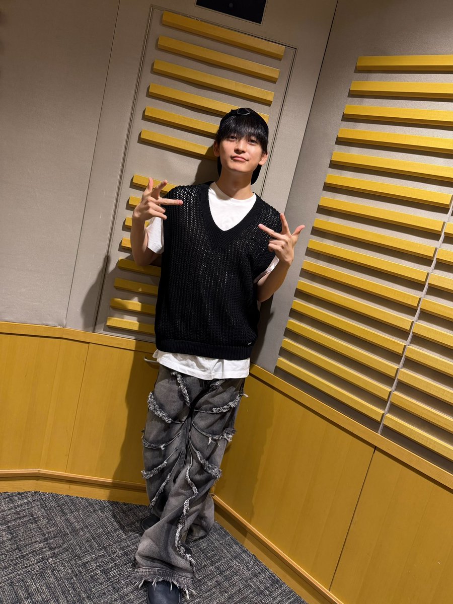 fumiya__annx's tweet photo. #高橋文哉 のオールナイトニッポンX
お聴き頂きありがとうございました! 

カブトムシ捕まえます☀️🌻
数学やりたいです➕➖➗✖️
未来しか見てません📡

ANNJAM限定アフタートークは後日アップ📲 
👉https://t.co/jPZxsp4283

radikoタイムフリー📻
👉https://t.co/hFpQp3cjvZ

#高橋文哉ANNX https://t.co/SuD2QNSzHf