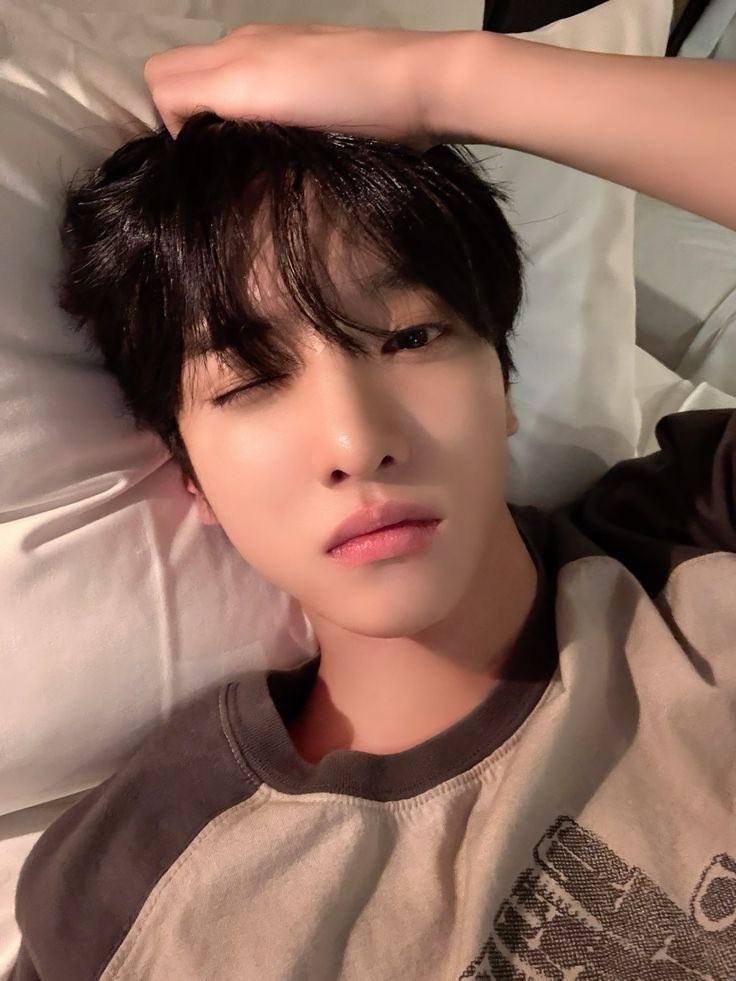 yujunfans's tweet photo. bed selfie yesss 

#roadyselcaday #road𝓨selcaday #rdysd #xikers #yujun https://t.co/vFUSmzPlJv