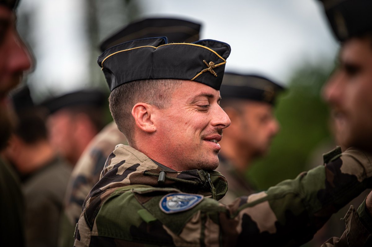 gbgm78's tweet photo. #formation
📅 Vendredi 05 juin 2026 s’est tenue au #GBGM la #cérémonie de remise des brevets #blindés n°5 de l’année 2026.
Pour la première fois, la qualification de formateur relais zonal (FRZ) a été attribuée à un militaire de la région Corse et à un #instructeur du CNEFG. https://t.co/5gnnhrBr17