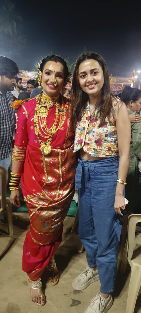 bhanji_poo53320's tweet photo. wishing you a very happy birthday Tejudi🧁🍰😘

HBD QUEEN TEJASSWI 

#tejasswiprakash https://t.co/c9aHbM9vEF