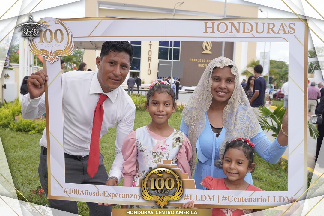 lldmhonduras's tweet photo. Familias viven una jornada de armonía y alegría en la celebración del Centenario en Olancho

#LLDM
#LLDMHonduras
#Honduras
#LLDMCentenario https://t.co/9PWYIbu0RJ
