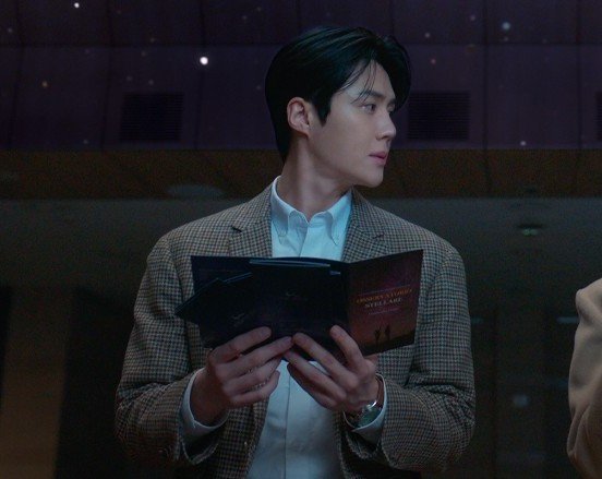 elcee_em's tweet photo. Rewatching papago... Among all the scenes, the Japan and Korea ones are still where he looked the most handsome to me 😘🍀☺️🍀 https://t.co/m0bYA4Q0TS