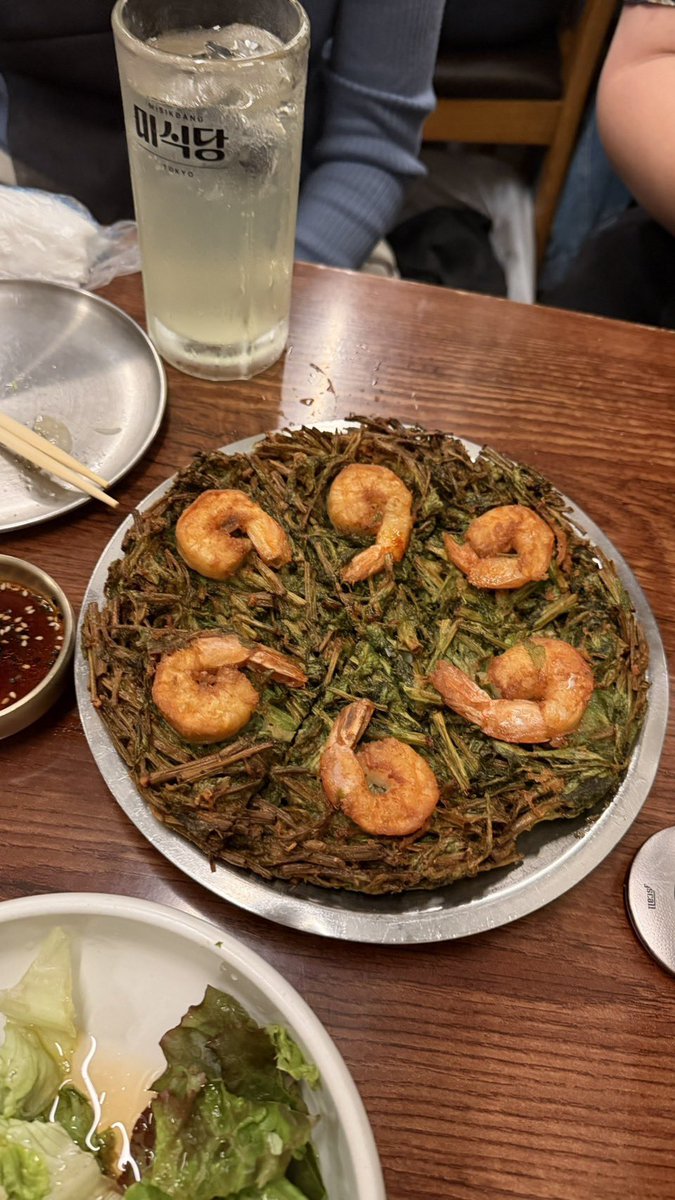 10313237's tweet photo. セリが何者かも分からず食べてたことは秘密……とても美味しかった🫢
家帰って調べた、春の七草の一つなのですね https://t.co/kzaJ7LPncR