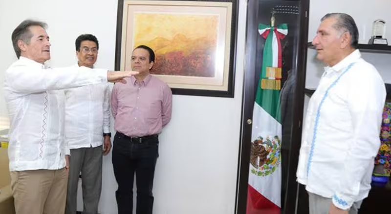 FarroRobot's tweet photo. ¿Por qué le habrá quitado la visa y está investigando la justicia gringa al hermano de AMLO, Adan Augusto, si hasta Hernán Bermúdez que está en prisión por ser parte del grupo criminal La Barredora se le cuadraba? 🤷‍♂️ https://t.co/0y6gwpBdf4