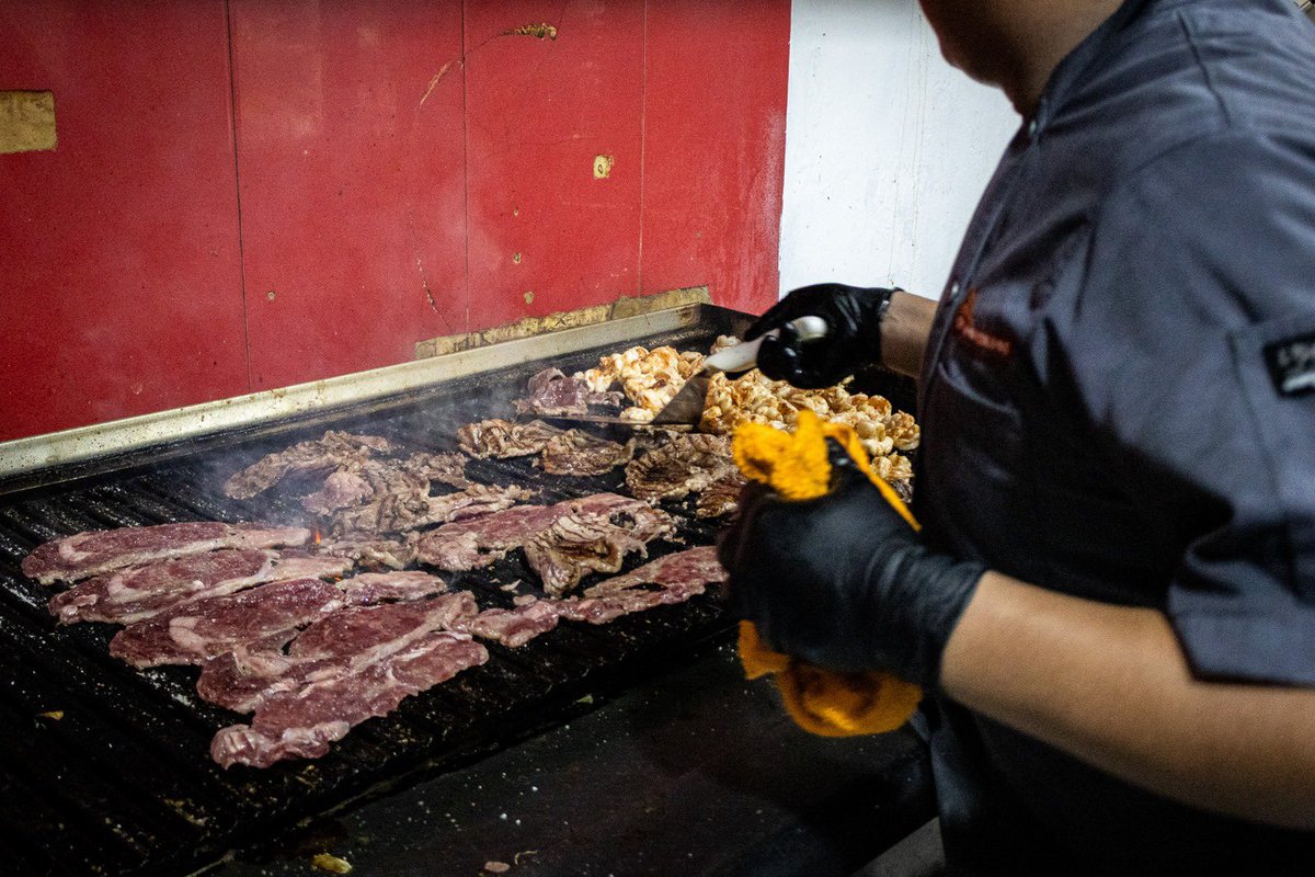 Turismohmo's tweet photo. HISTÓRICO PARA EL TACO FEST 🌮🎉

Los Reportados logró obtener dos reconocimientos en una sola edición, consolidándose como referente del sabor y la innovación gastronómica.

��� Mejor Taco Creativo de la H
🥇 Mejor Taco de Carne Asada de la H https://t.co/Omv4PRiqDL