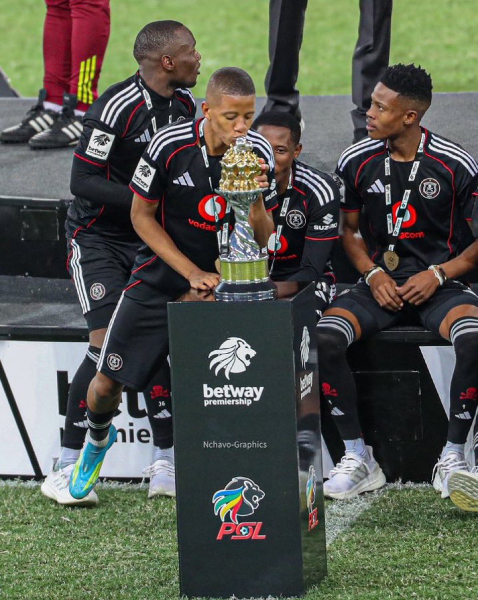 WonderMahlobo's tweet photo. Wadu thank you so much. You broke the curse of an anaconda they still can’t believe it. https://t.co/yCU4pplats