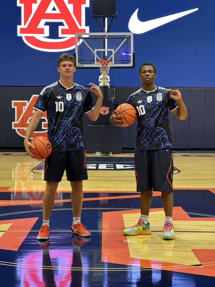 AuburnMBB's tweet photo. we’re ready for some fútbol ⚽️ https://t.co/gm1FHOX8jZ