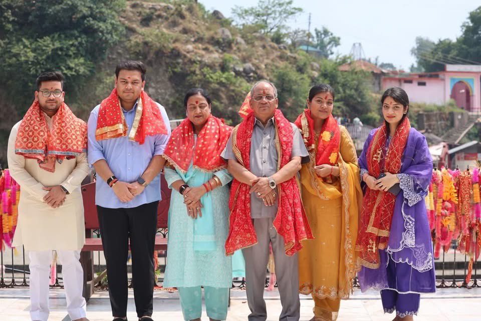 RajveersinghUP's tweet photo. आज माँ कांगड़ा देवी, माँ चामुंडा देवी, माँ चिंतपूर्णी देवी, माँ ज्वालामुखी देवी एवं माँ बगलामुखी देवी के पावन धामों में सपरिवार दर्शन एवं विधि-विधान से पूजा-अर्चना करने का सौभाग्य प्राप्त हुआ। https://t.co/auMWPVDVkd