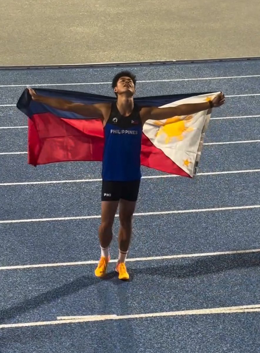 DYANCASTILLEJO's tweet photo. This just in from EJ Obiena— he is moving training base from Italy 🇮🇹 to Greece 🇬🇷!

FROM EJ OBIENA:
“As goes the training, so goes the competition. “

Talk to any top Kenyan distance runner, and they will tell you Olympic medals are won in training…

📸 EJ Obiena, PATAFA IG https://t.co/VgN4Rk9L2S