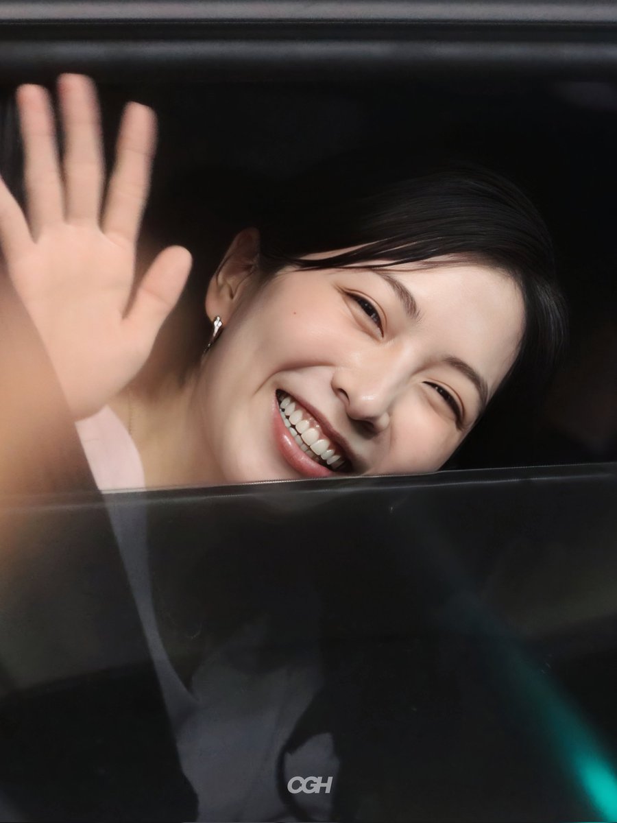 CuteGirl_HSY's tweet photo. 260609 GMP 김포공항 카라 강지영 입국

@kkangjji_0 다시한번, 상🏆받은거 축하행!
열심히 달려온 지영이 푹쉬고 다음에 또 보쟝!👋👋

#카라 #KARA #강지영 #JIYOUNG 
#ジヨン #知英 #JY #응답하라강지영 https://t.co/l0uoNgTc0d