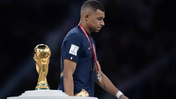 NL9eme's tweet photo. Rank these individual WORLD CUP campaigns from worst to best https://t.co/7KMYhHbiIz