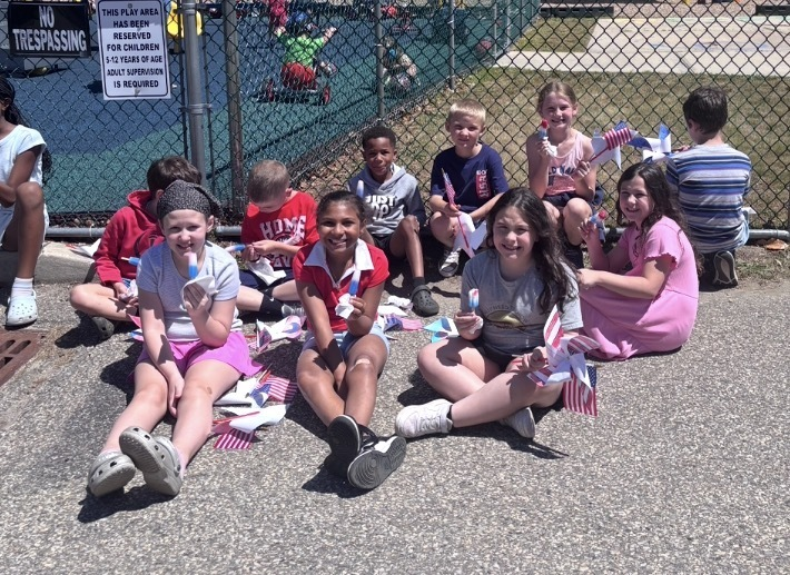 MTSDnews's tweet photo. Today, students at MTES, WES, &amp; RES celebrated America’s 250th Birthday through assemblies, activities, lessons, &amp; patriotic celebrations. Thank you to Mayor Hankins for joining the schools &amp; helping make this historic day memorable for students! More https://t.co/SVkGebC16H https://t.co/DrF8BePuAG