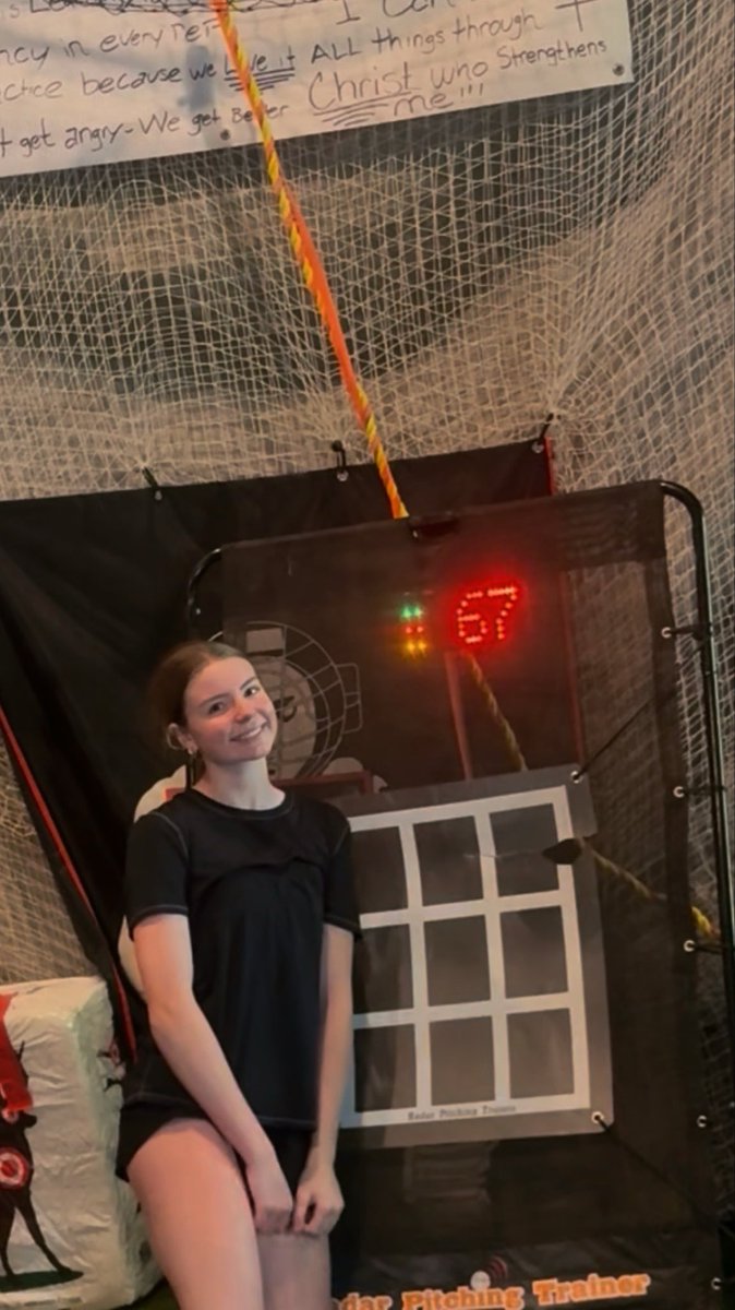 KenzieSanford28's tweet photo. Hit a new record today of 67!! Very blessed and ready to start this summer season off strong! #GodisGood #HisGlory
#bluebloods #bombersnation @ExtraInningSB @los_stuff @SBRRetweets @CoastRecruits https://t.co/57T045Y6XM