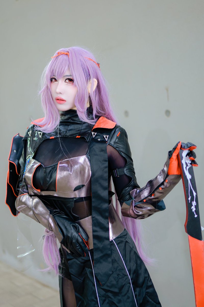 bona_dies_'s tweet photo. #니케 #NIKKE #NIKKEcosplay #勝利の女神 #홍련흑영 #흑련 #scarletblackshadow #scarlet

"너무 가까이 다가오지 말게나. 무심코 베어버릴 수 있으니." https://t.co/FPZJVyHdHz