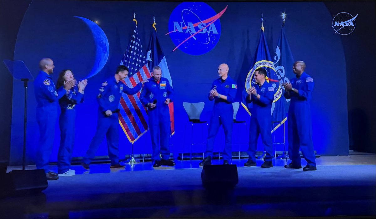cydiaomg's tweet photo. I’m not crying, you are
#nasa #esa #artemis #artemis3 #earthjoy https://t.co/wpwPuySkeC