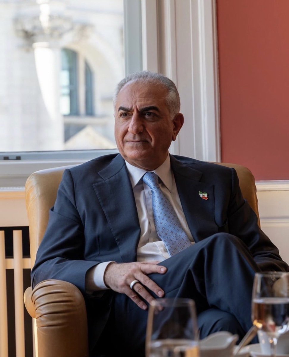 simba_bt's tweet photo. @elonmusk We have one voice, one choice, and one leader: the King of Iran, Reza Pahlavi, and no one else. https://t.co/UFVtCNikgD