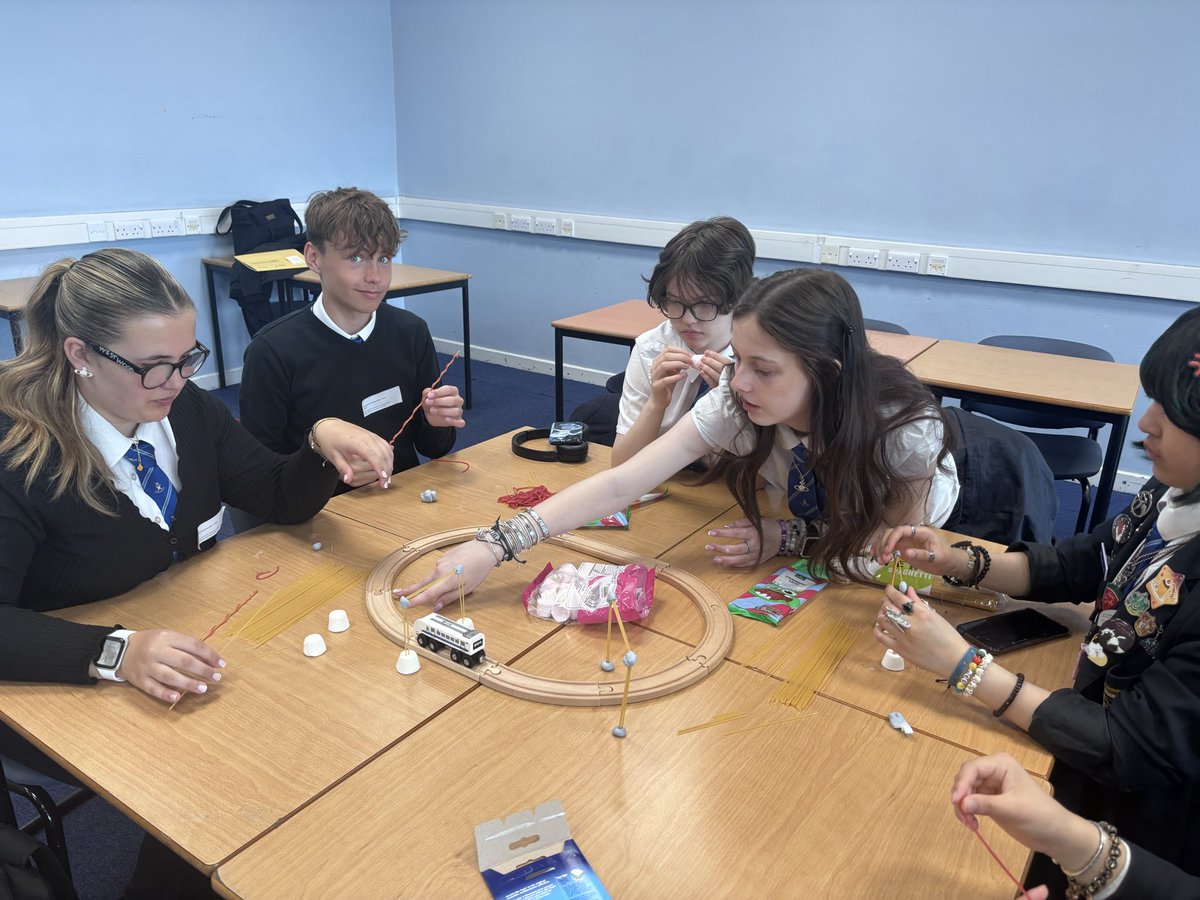 MsBurrell1985's tweet photo. Thank you @CaledonianNews GCU for having us along to the Tech and STEM fest today. We loved getting a taster of some of the different courses and career pathways. The overhead electric train lines made of sweeties had to be my favourite 😀 https://t.co/cFMz9Daqbo