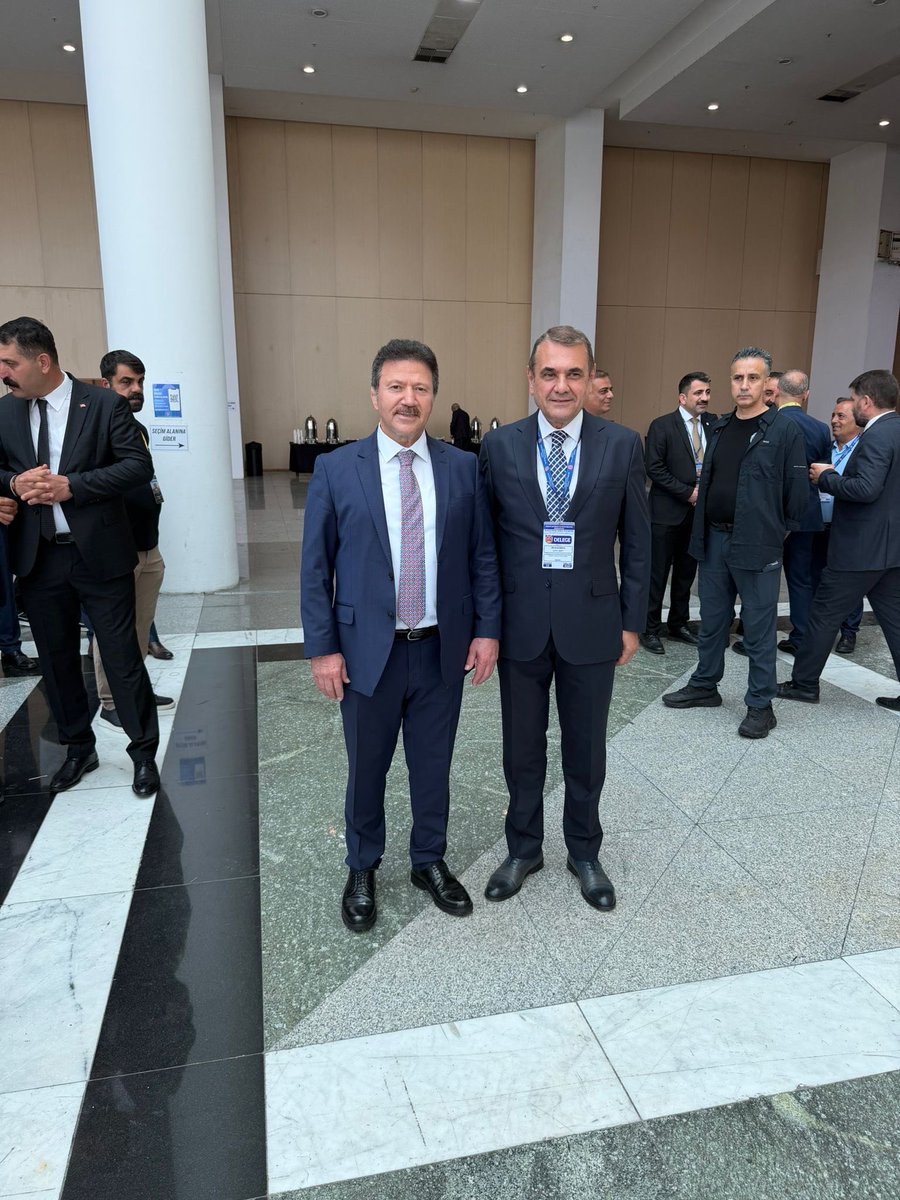 cemsertt's tweet photo. Türkiye Şoförler ve Otomobilciler Federasyonu Başkanlığına yeniden seçilerek güven tazeleyen Sayın @MehmetYiginer ‘ i tebrik ediyor, yeni dönemin camiamız ve esnafımız adına hayırlı olmasını diliyorum. https://t.co/mRt7EmjjZ8