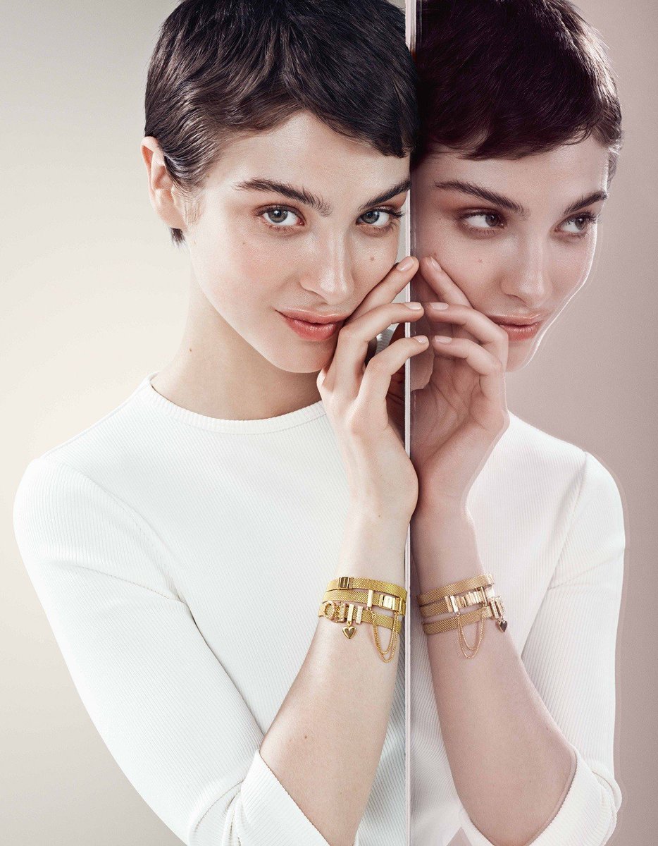 leraabovadaily's tweet photo. Lera Abova for Pandora 'Reflexions' (2018) https://t.co/vWfTgsTMYJ