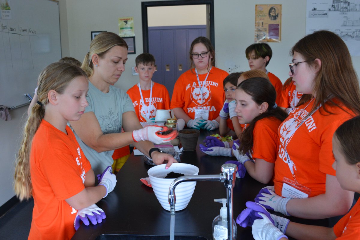 paduafranciscan's tweet photo. Today, Future Bruins gardened, crafted, made hot pockets, had a robotics competition, competed in relay races, and played soccer during Summer Experience.
#PaduaSummerExperience #FutureBruins https://t.co/5XzoljJYNL