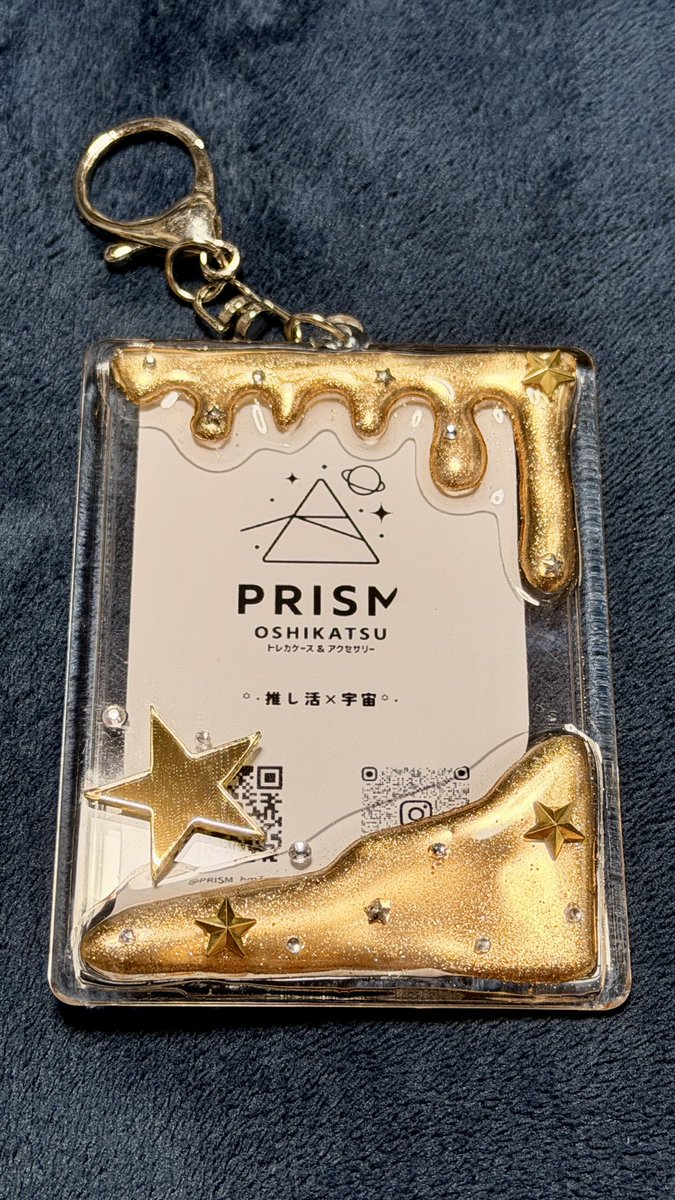 ALPHAZ_FOREVER's tweet photo. 今回はゴールドを購入させてもらいました。
画像で見ていた以上に素敵なゴールドで、ゴールデンひーちゃんのためのトレカケースではないかと思うくらい相性抜群です！
お気に入りがまた一つ増えました😊
今回もこんなに素敵なケースを作成して下さりありがとうございます！ https://t.co/sG4LiySuH6