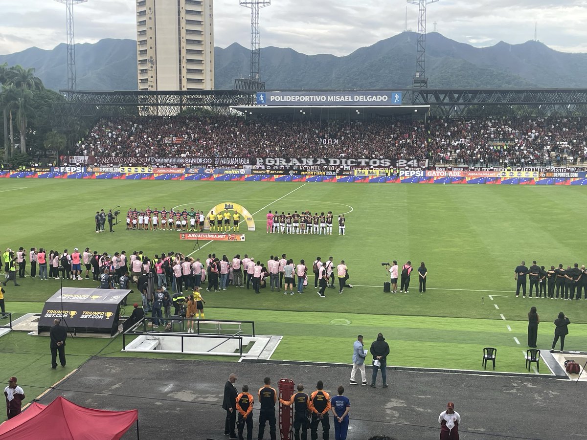 oangulo_ve's tweet photo. ¡Gracias FUTVE⚽️🇻🇪!

Algunas visuales del día domingo, la final del Torneo Apertura entre @Carabobo_FC y @la_academiapc en el Polideportivo Misael Delgado🏟️

Y la celebración del conjunto granate.

#futve #torneoapertura2026 #carabobofc #academiapuertocabello https://t.co/lel9flCTJM